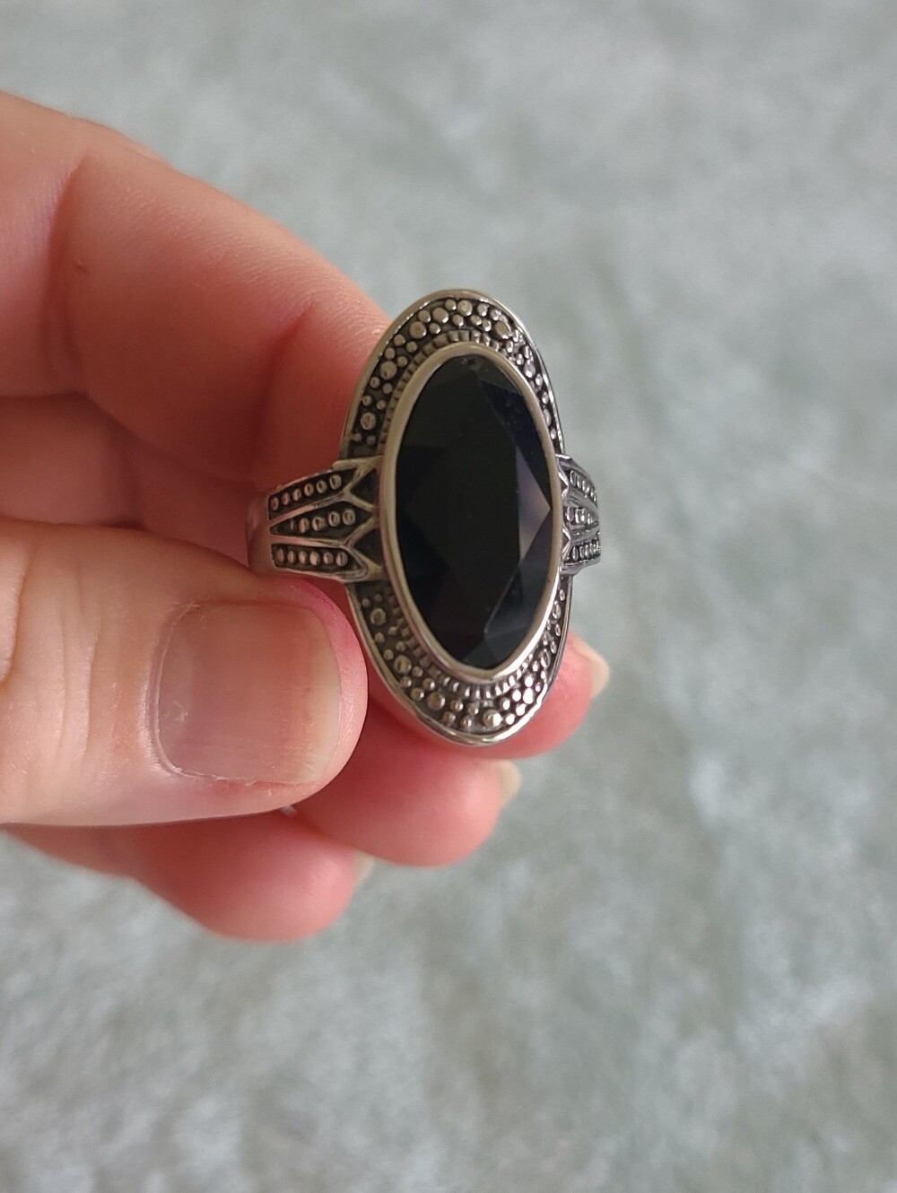 Vintage Oval Onyx Stone Silver Colored Ring